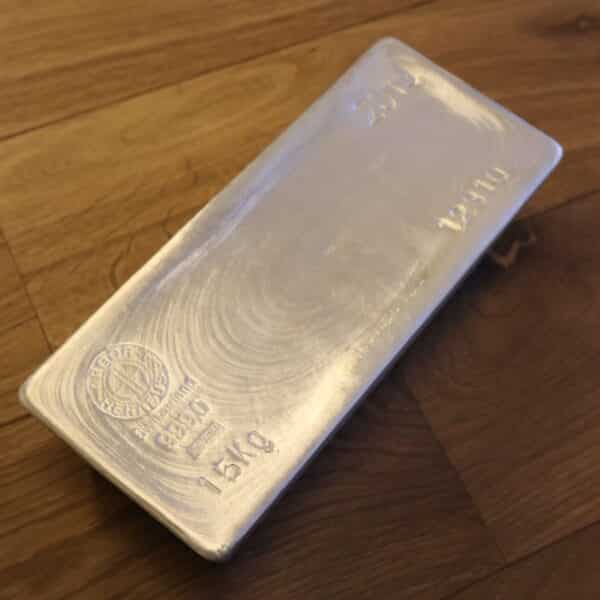 Danmarks Største Sølvbarre på 15 kg - 15000 gram. Vitus Guld har Danmarks Største udvalg af sølvbarrer online- Investering i sølv til de bedste sølvpriser